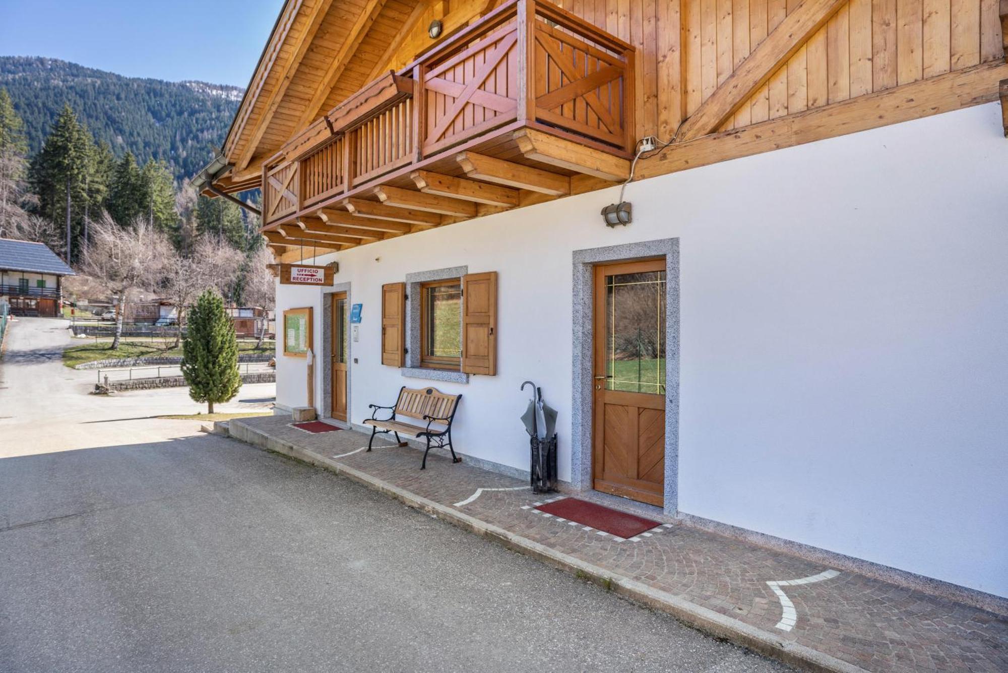 Willa Chalet Camping Fae 3 Madonna Zewnętrze zdjęcie